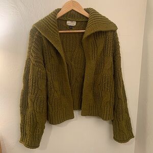 Universal Threads green cardigan